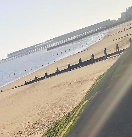 Lovely 2-Bed Caravan In Walton On The Naze Extérieur photo